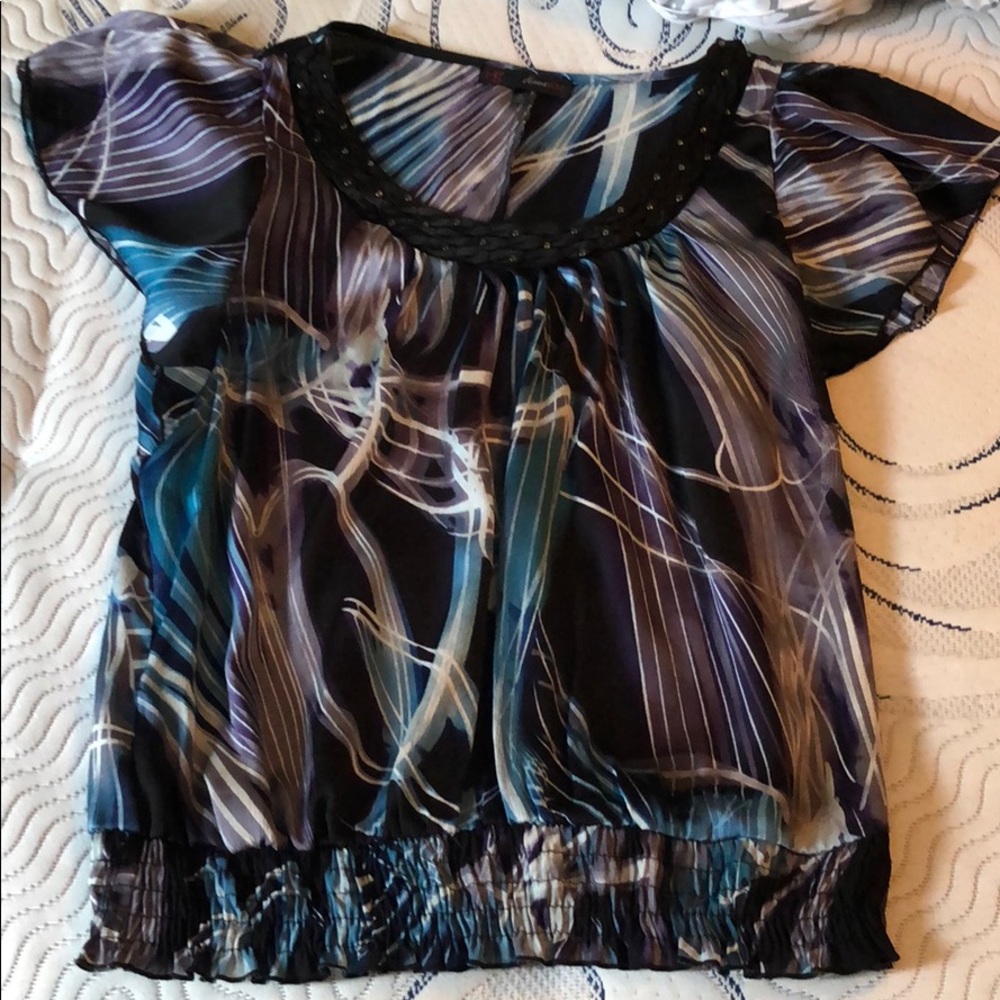 Women’s short sleeve blouse